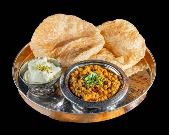 Undhiyu-Puri-Shrikand.